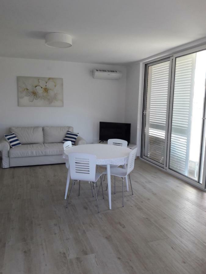 Apartment Marina Silba Bagian luar foto